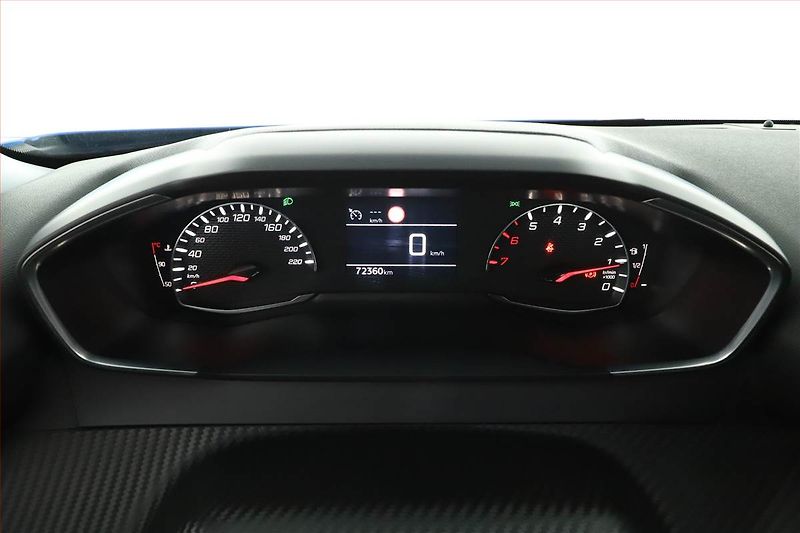 Peugeot 2008 (2021) 1.2 PureTech, Serv.kniha - fotka 8 z 17