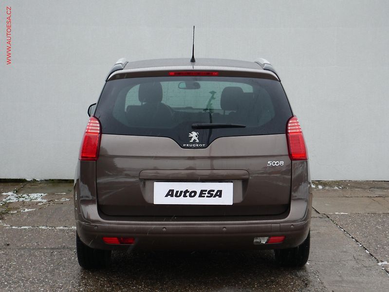 Peugeot 5008 (2015) 2.0 HDi, ČR, Active, AT - fotka 5 z 18