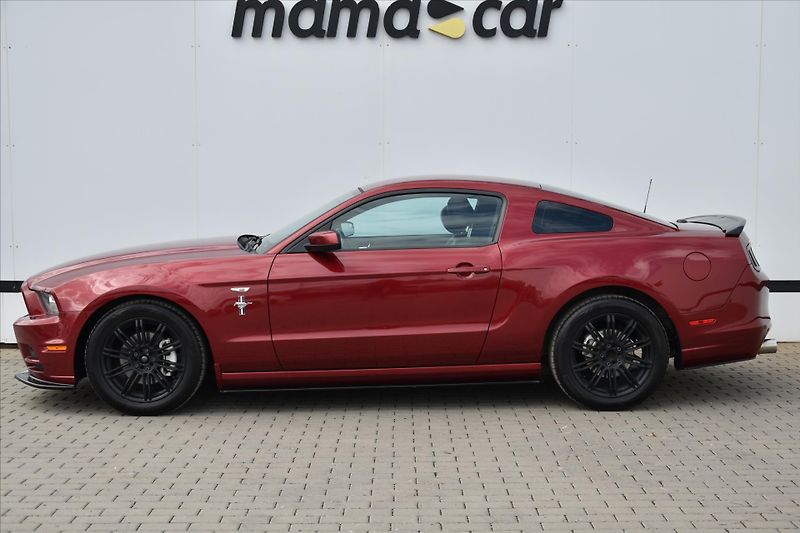 Ford Mustang GT 3.7i 227kW AUTOMAT - fotka 4 z 22