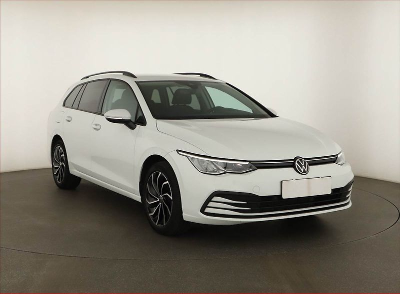 Volkswagen Golf (2022) Life 1.5 TSI - fotografie inzerátu