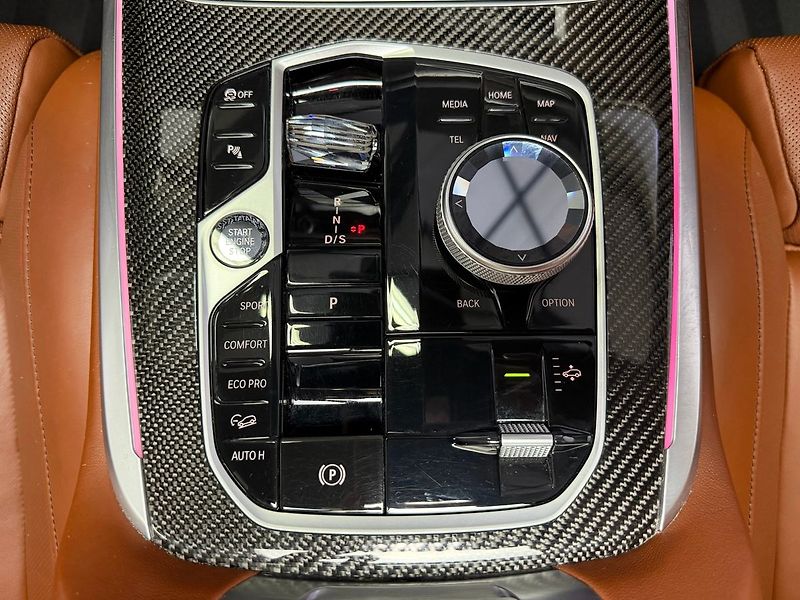 BMW X7 40d xDrive M-PAKET EXCLUSIV PR - fotka 32 z 44