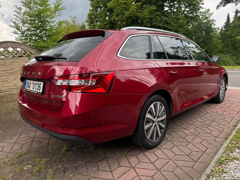 Škoda Superb 2.0TDi F.LED, KAMERA, EL.TAŽNÉ - fotka 6 z 26
