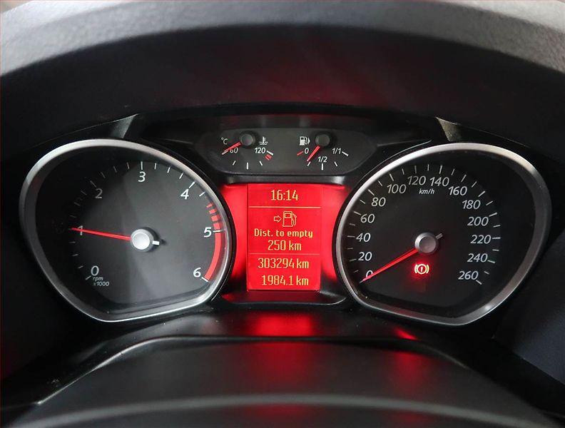 Ford Galaxy (2007) 2.0 TDCi, 7 míst - fotka 11 z 21