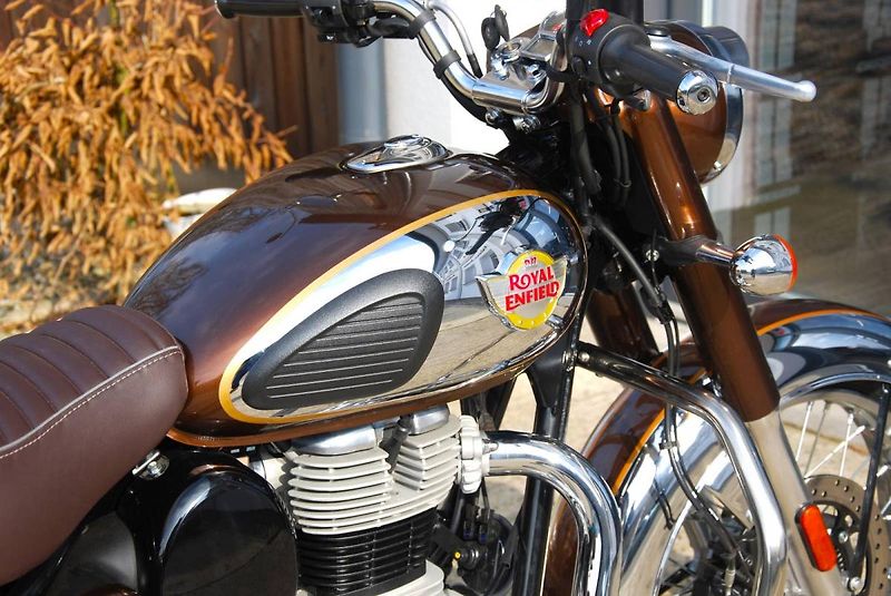 Royal Enfield Classic 350 (2026) BROWN - fotka 18 z 25