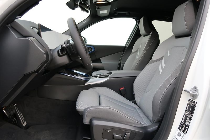 BMW X3 20 xDrive - fotka 2 z 6