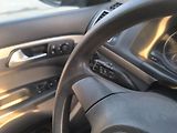 Volkswagen Touran TDI,PĚKNÝ,185TKM,SERVISKA,CENA - náhled 12