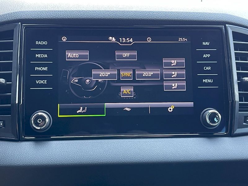 Škoda Karoq (2024) 2.0 TDI 110kW 4x4 DSG Selectio - fotka 17 z 35