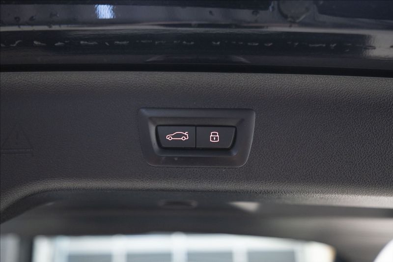 BMW Řada 5 530e xDrive M Sport ČR DPH   2 - fotka 32 z 42