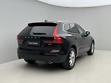 Volvo XC60 B4 AWD MOMENTUM AUT - náhled 13