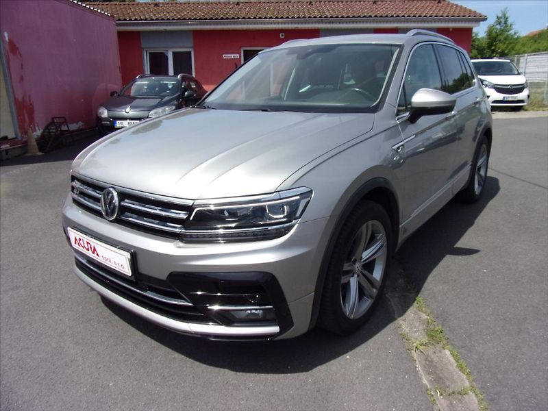Volkswagen Tiguan 2,0 TSI R-Line 4Motion DSG - fotka 7 z 30