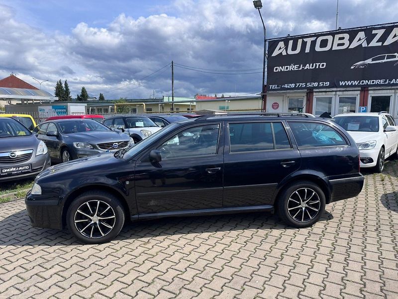 Škoda Octavia (2006) 1,6 MPI 75 KW GO MOTORU - fotka 2 z 47