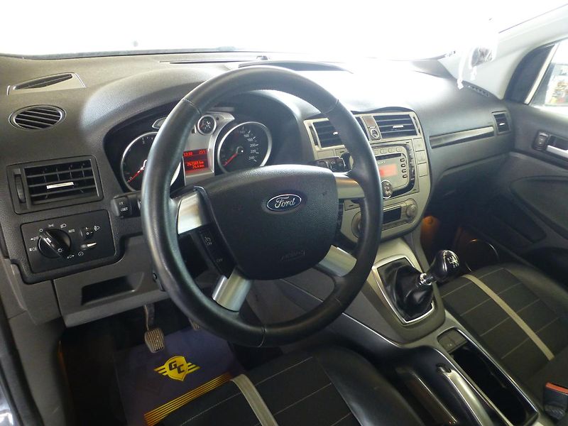 Ford Kuga (2011) 2,0TDCI-120KW*VYHŘ.S*PANOR*4X4 - fotka 12 z 26