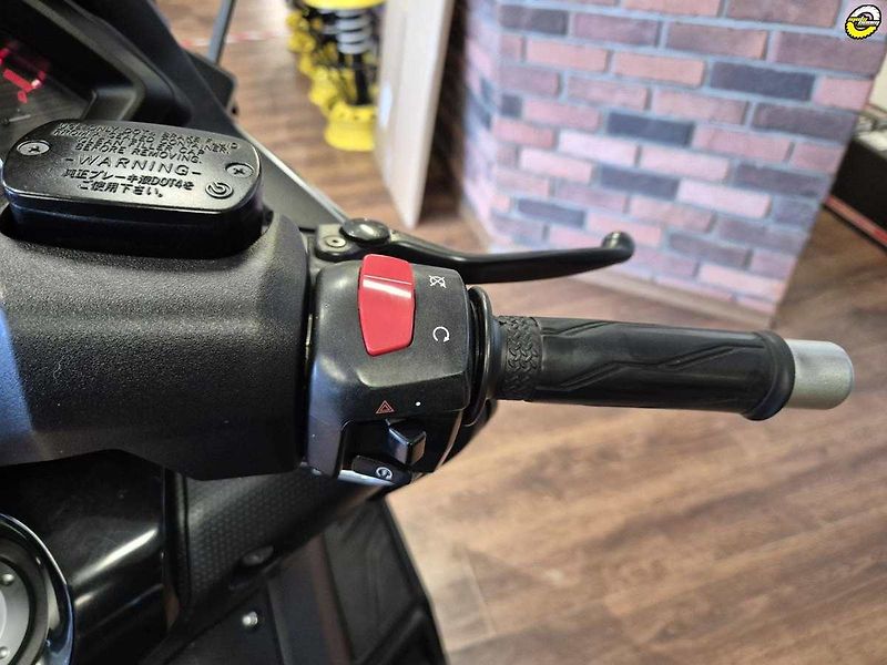 Yamaha T-Max 530 (2012) - fotka 19 z 21