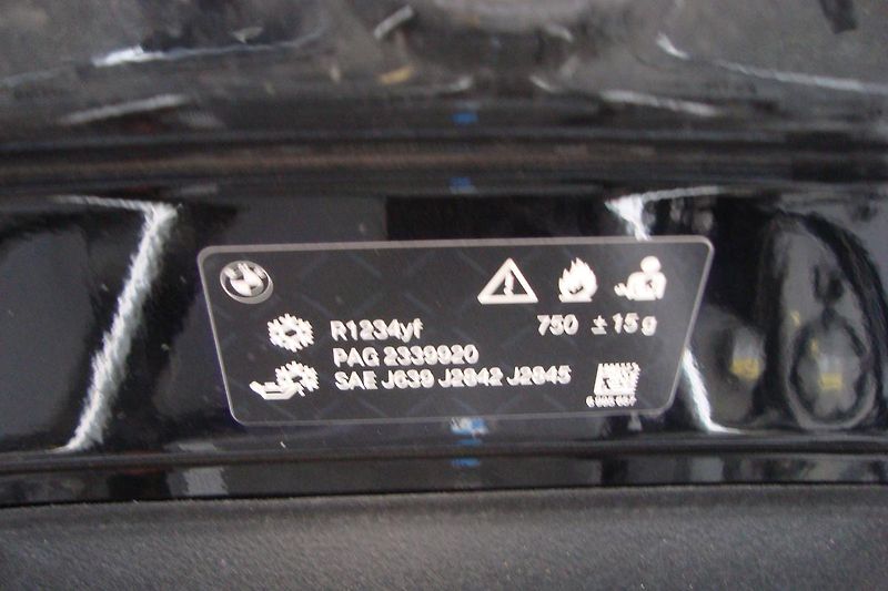 BMW Řada 5 (2021) 530e Xdrive, ČR, 1.Maj.S.Kn. - fotka 21 z 65