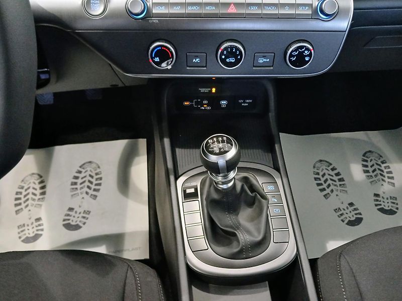 Hyundai Kona (2026) 1,0 T-GDI MT COMFORT MR27 - fotka 13 z 15