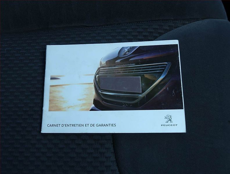 Peugeot Expert (2013) 2.0 HDi, Bus, 5Míst, 1Maj - fotka 19 z 22