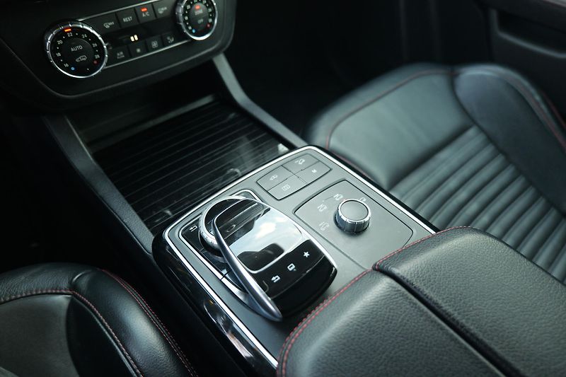 Mercedes-Benz GLE 350d 4M AMG Coupé 360 Pano Dis - fotka 21 z 40