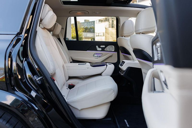 Mercedes-Benz GLS (2024) GLS 450d 4Matic AMG Line - fotka 57 z 64