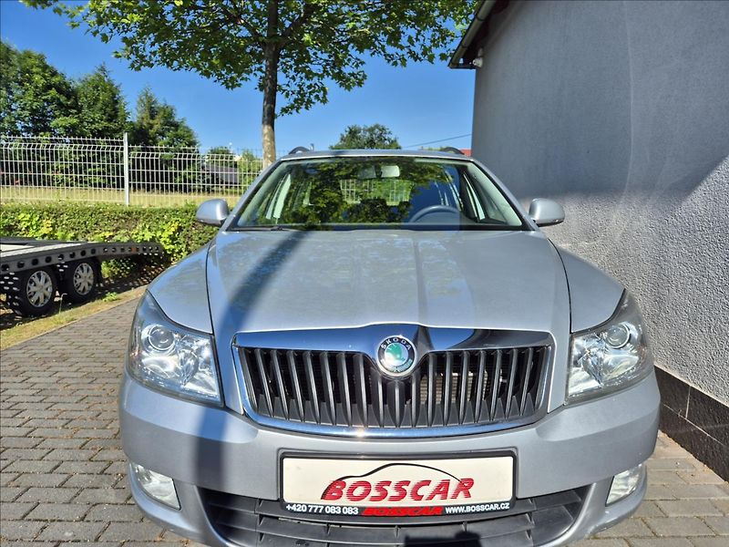Škoda Octavia 1,4 TSI Combi Klima Výhřev ESP - fotka 10 z 28