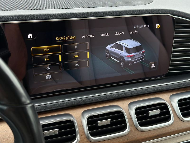 Mercedes-Benz GLE 300 d 4MATIC AMG Burmester - fotka 37 z 37