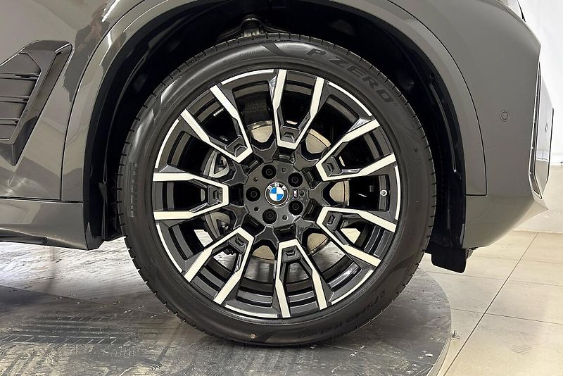BMW X5 xDrive30d - fotka 5 z 12