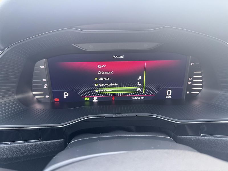 Škoda Superb (2023) 2,0tdi 147kw L&K 4x4 DSG - fotka 61 z 80