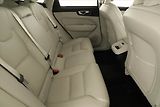 Volvo XC60 (2024) B4 AWD - náhled 7