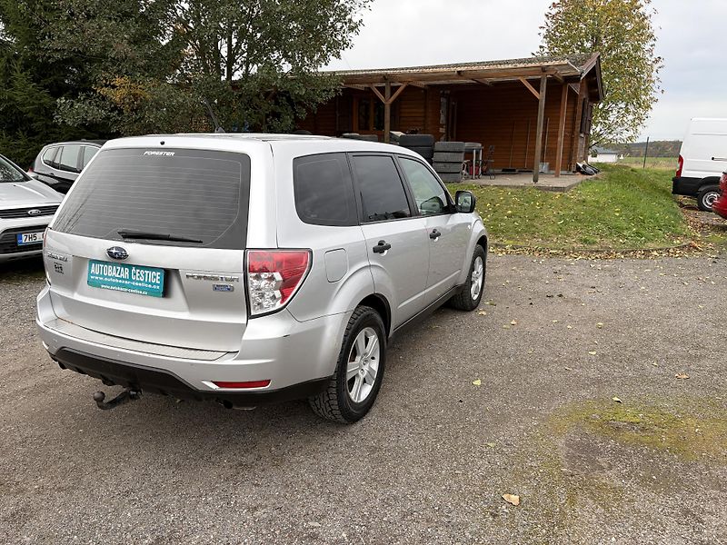 Subaru Forester 2.0 TD-E - fotka 5 z 17