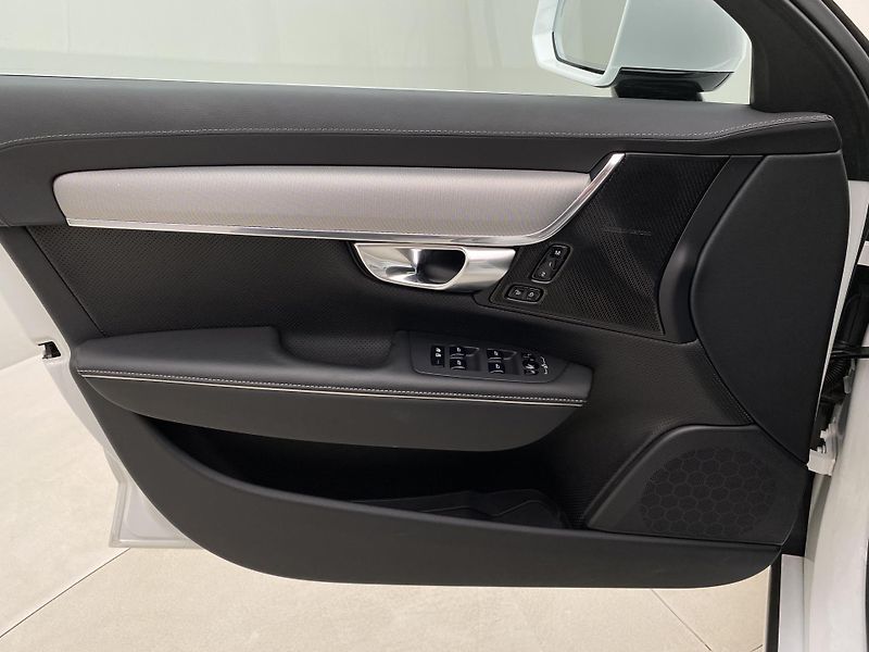 Volvo V90 B4 BRIGHT PLUS AUT - fotka 7 z 63