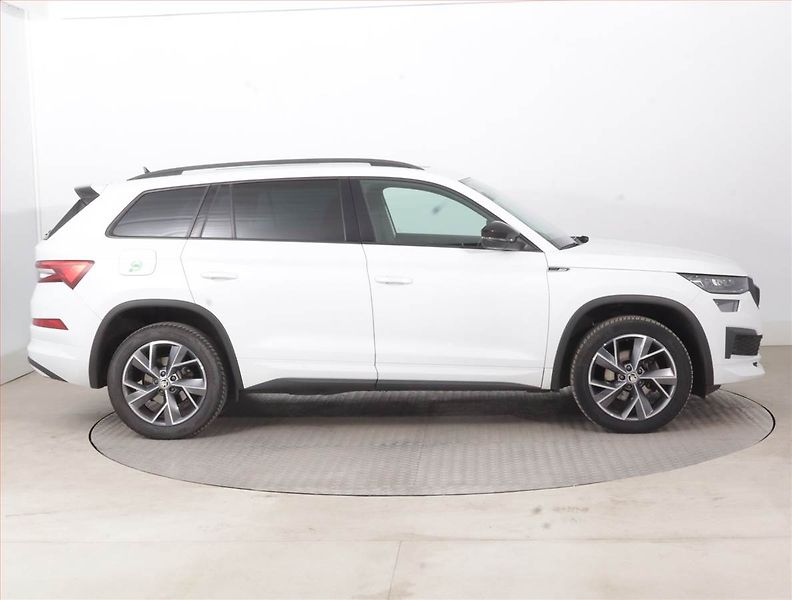 Škoda Kodiaq (2021) Sportline 1.5 TSI - fotka 6 z 19