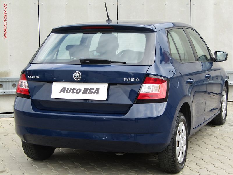 Škoda Fabia (2016) 1.2 TSi, ČR, AC, park.čidla - fotka 4 z 17