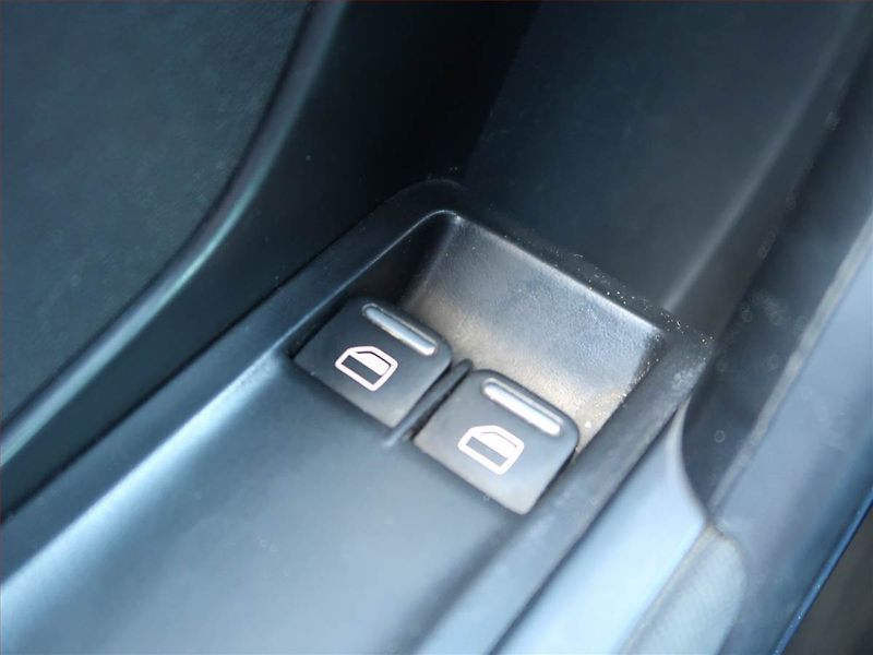 Volkswagen Beetle (2014) Design 1.2 TSI, Navi, Tempomat - fotka 16 z 16