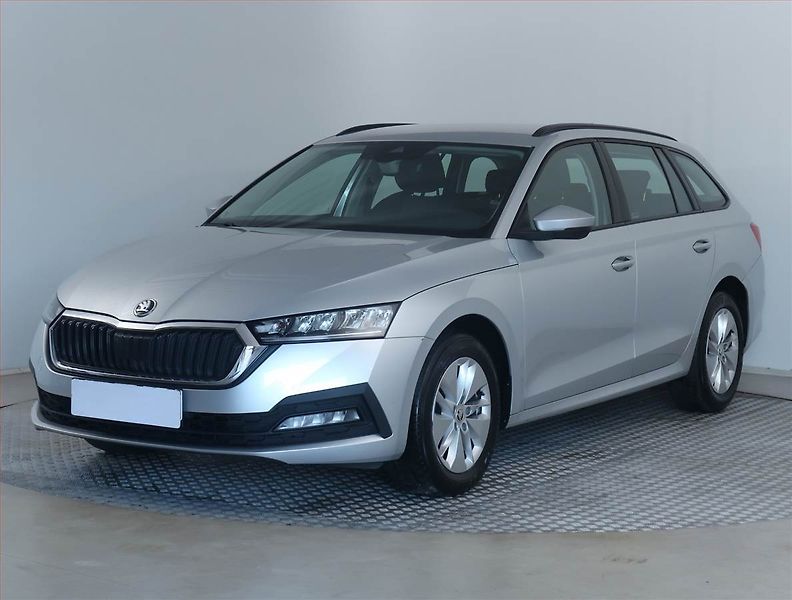 Škoda Octavia (2023) Ambition 2.0 TDI, ČR,1.maj - fotka 2 z 18