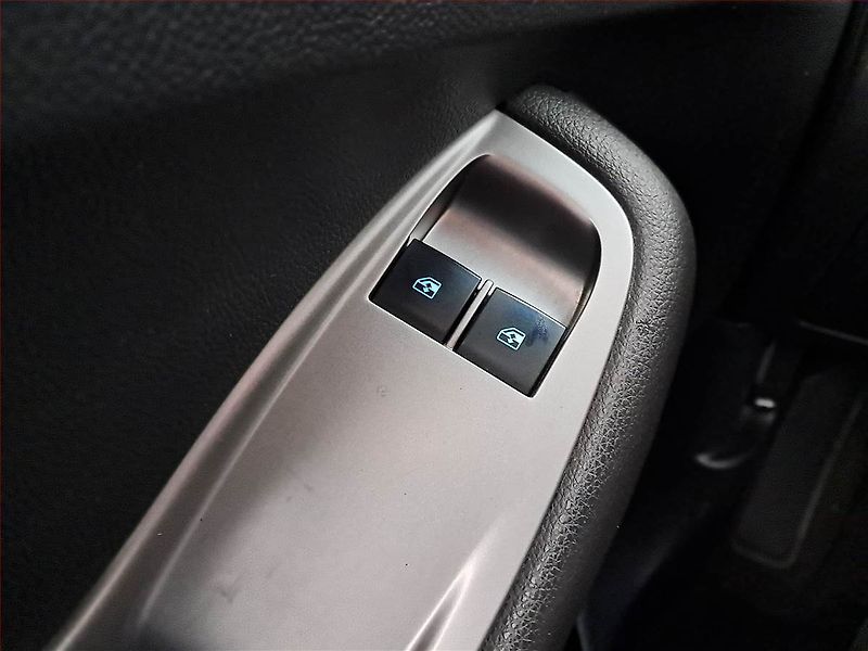 Chevrolet Orlando (2012) 2.0 VCDi, 7 míst, Serv.kniha - fotka 15 z 18