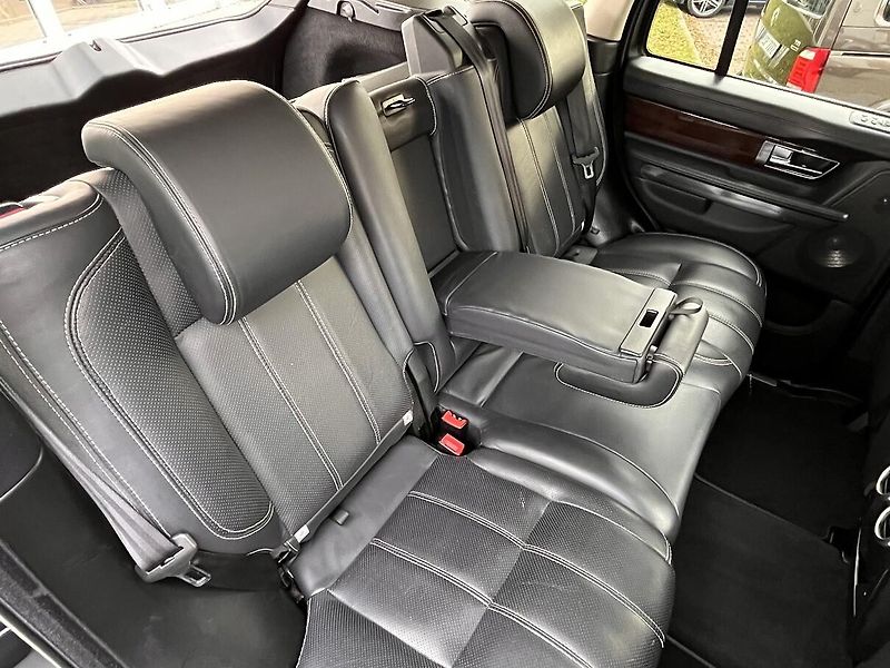 Land Rover Range Rover Sport (2010) 3.0 /180kW - fotka 17 z 44