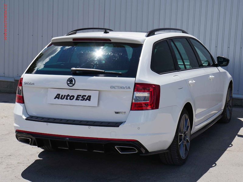Škoda Octavia (2014) 2.0TDi, DSG, navi, bixen - fotka 4 z 21