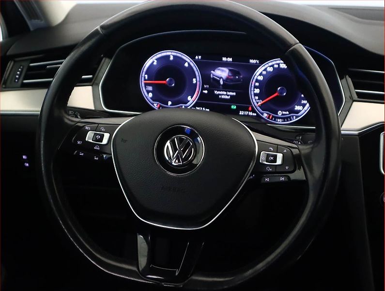Volkswagen Passat (2016) Highline 2.0 TDI, Automat - fotka 14 z 17