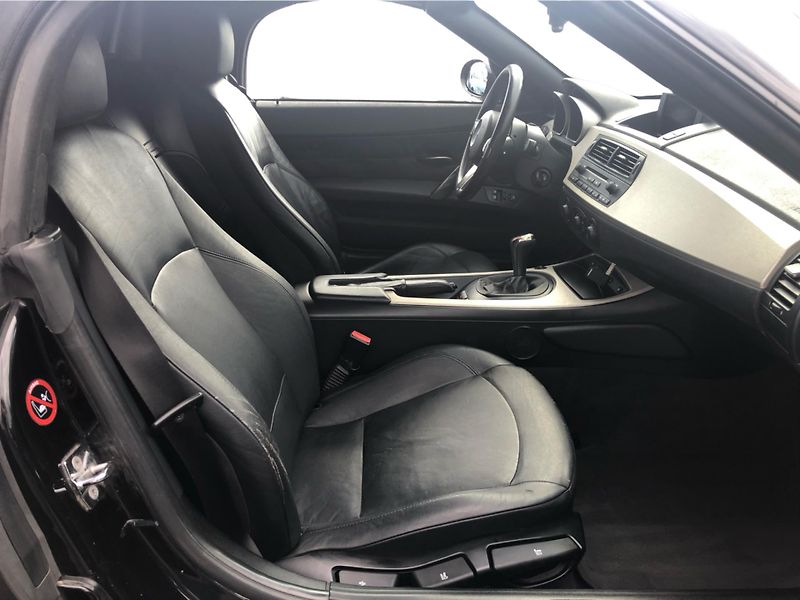 BMW Z4 3.0i - fotka 12 z 29