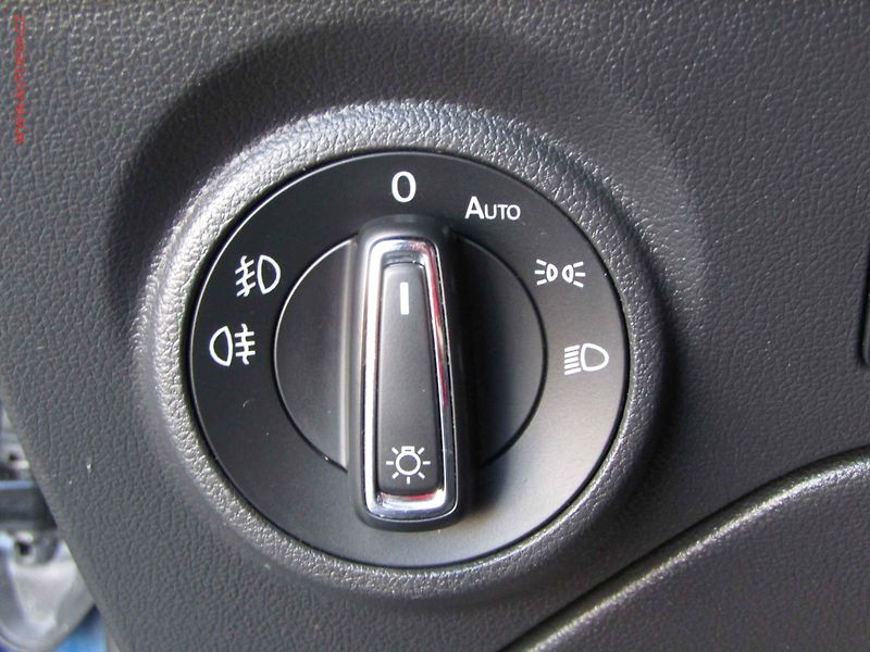 Seat Leon (2015) 1.6 TDi, ČR, LED, AC, temp - fotka 12 z 17
