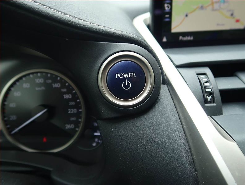 Lexus NX 300h (2021) 300h - fotka 16 z 21