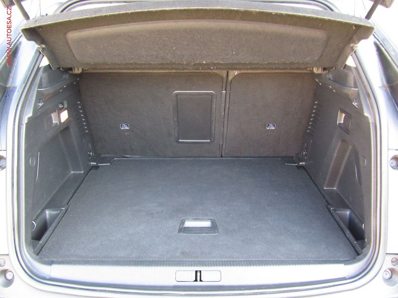 Peugeot 3008 (2019) 1.5 HDi, Allure, TZ - fotka 7 z 21