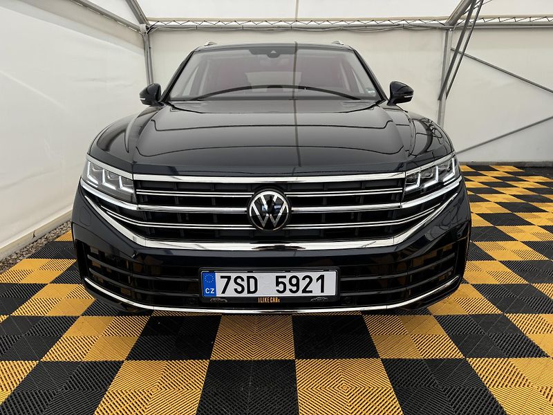 Volkswagen Touareg 3.0Tdi*1-MAJ*DPH*ELEGANCE* - fotka 3 z 46