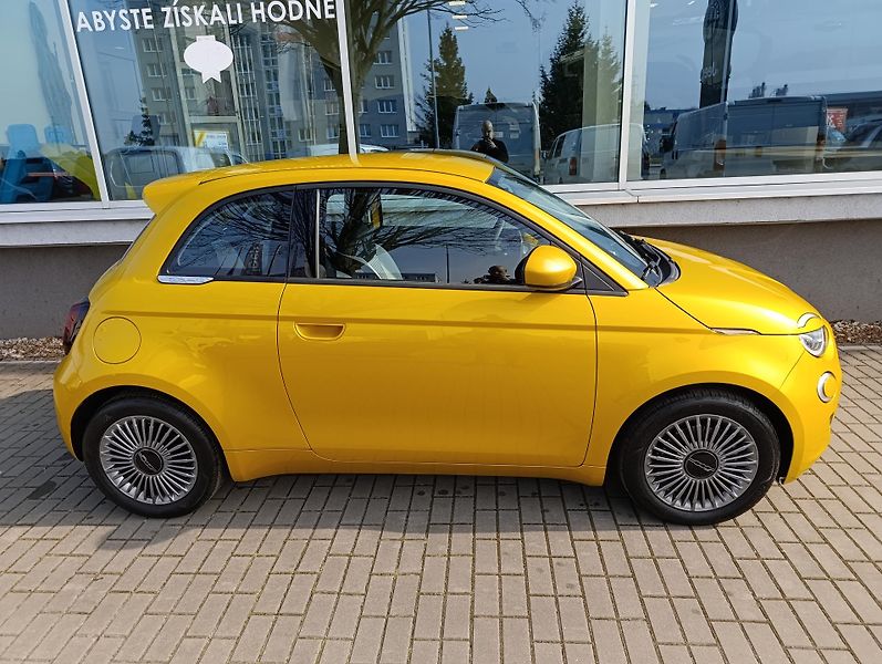 Fiat 500 (2026) Hybrid Torino 1.0 BSG 65k - fotka 8 z 36