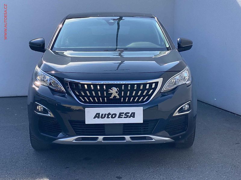 Peugeot 3008 (2019) 1.2 PT, Navi, park.čidla - fotka 2 z 16