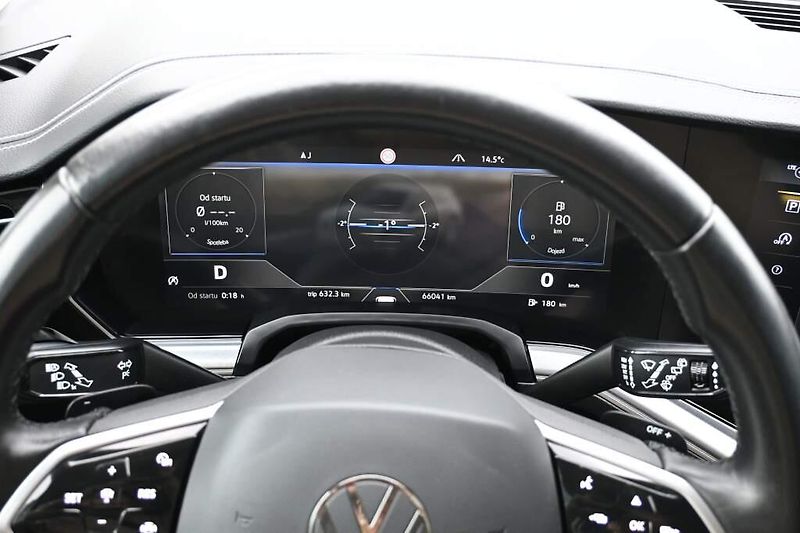 Volkswagen Touareg (2022) 3.0 4Motion LED ACC Vzduch Taž - fotka 26 z 34