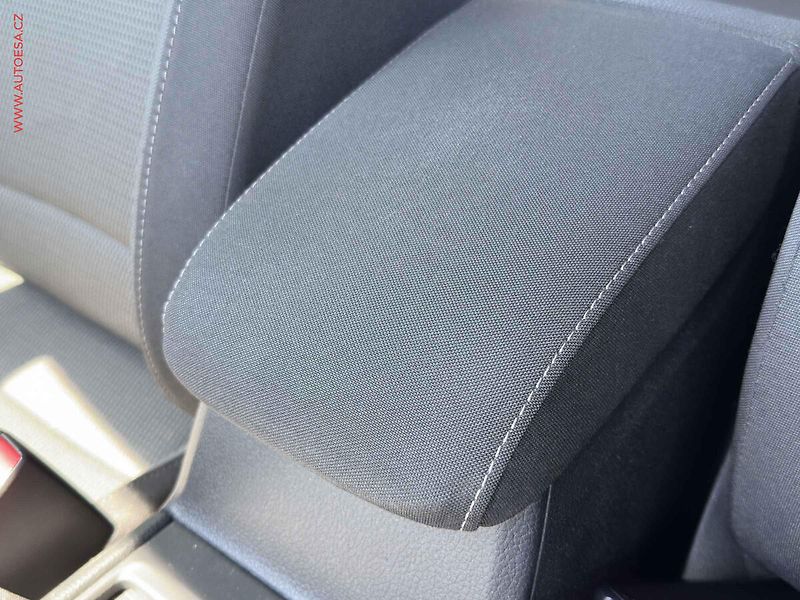 Volkswagen Golf (2018) 1.4 TSi, ČR, Comfortline - fotka 14 z 14
