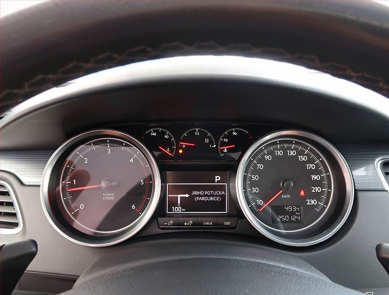 Peugeot 508 (2014) 2.0 HDi, Automat, Navi - fotka 11 z 22