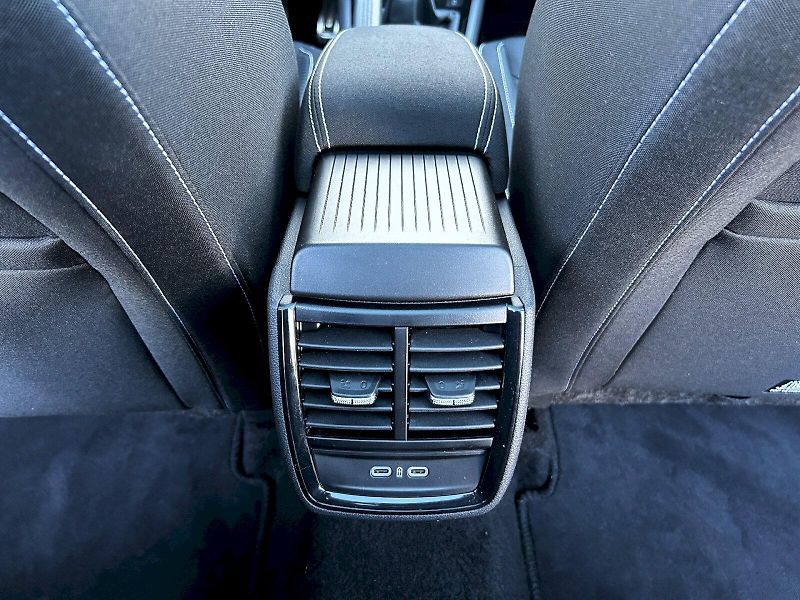 Škoda Scala (2025) 1.0 TSI 85kW MP6 Monte Carlo - fotka 28 z 35