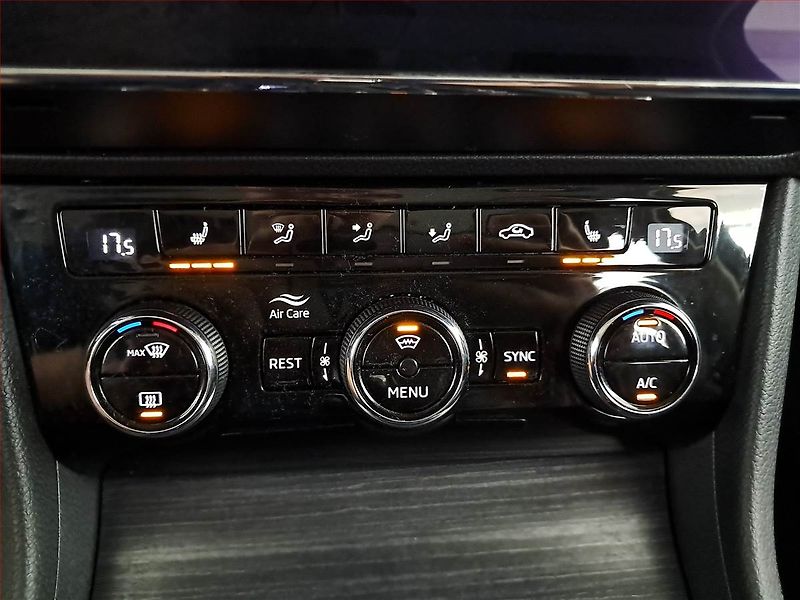 Audi A3 (2017) 1.6 TDI, Xenony, Park. senzory - fotka 14 z 19