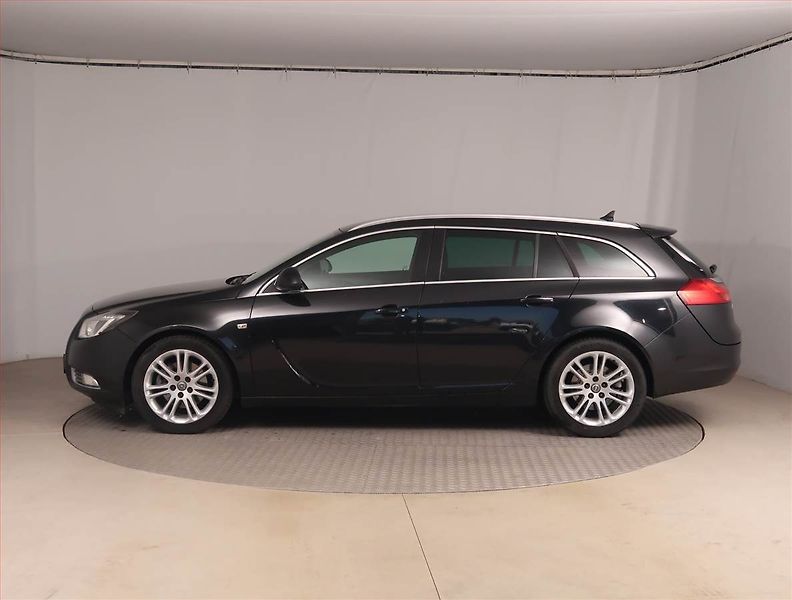 Opel Insignia (2011) 2.0 CDTI, Navi, Xenony - fotka 3 z 16